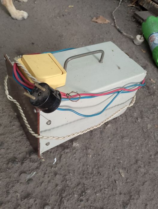 Зарядное устройство 12 В