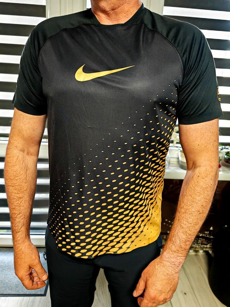 Super model koszulki technicznej Nike Dri-FIT rozm L nowa