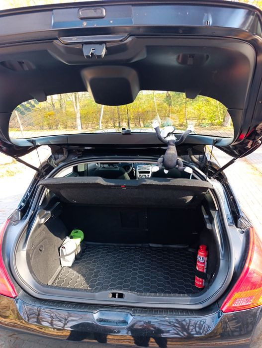 Peugeot 308 (2008) 1,6 бензин атмосфера