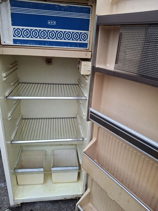 Холодильник бу для студента 150 см Вмістимий