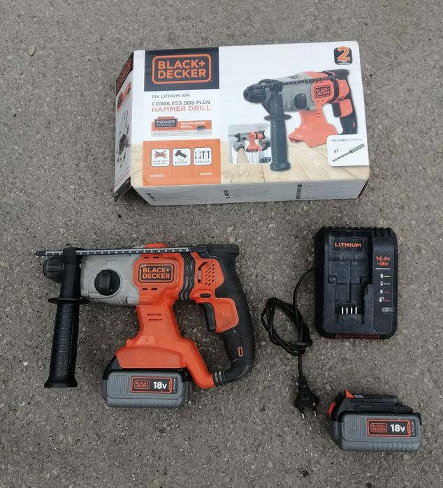 Młotowiertarka Black&Decker BCD900B SDS Plus +2x aku 4ah + ładowarka
