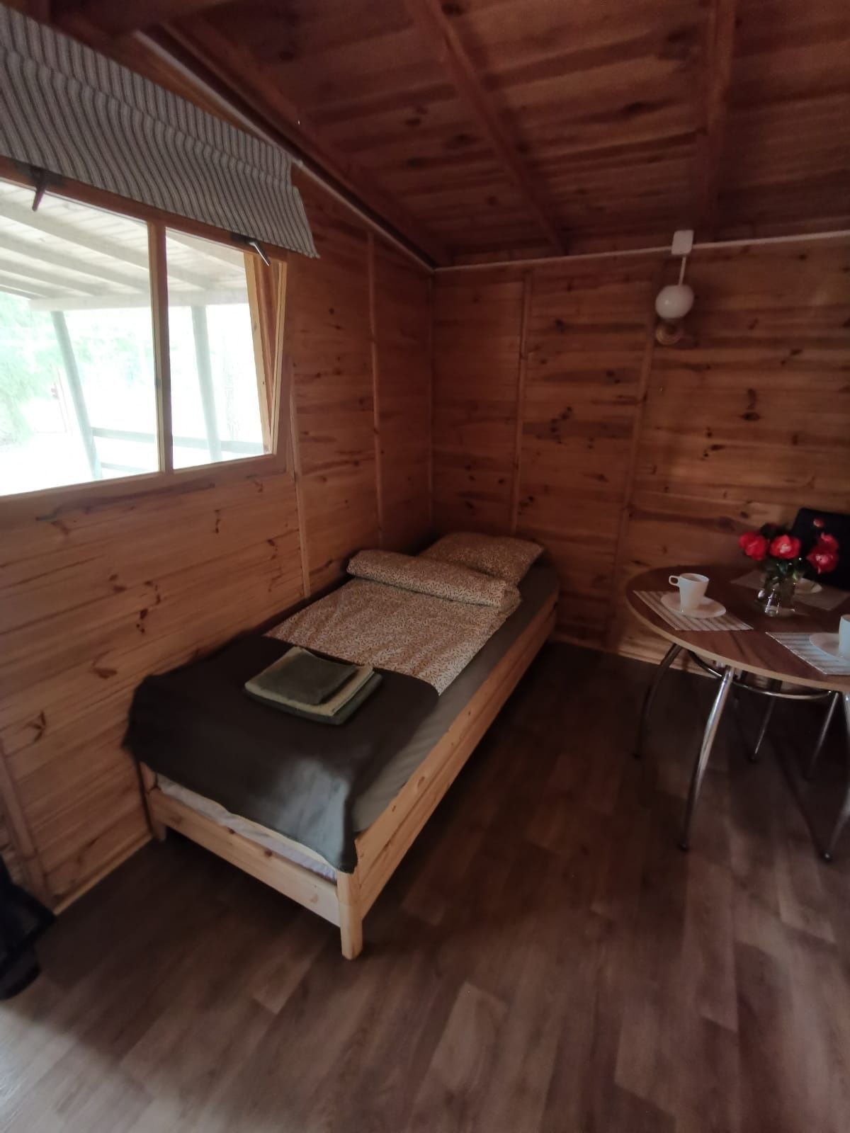 Sosnowy zakątek - domek na wynajem w pobliżu jeziora