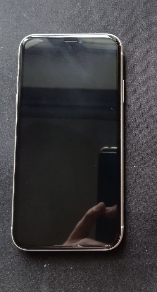 iPhone 11 64 gb white r-sim