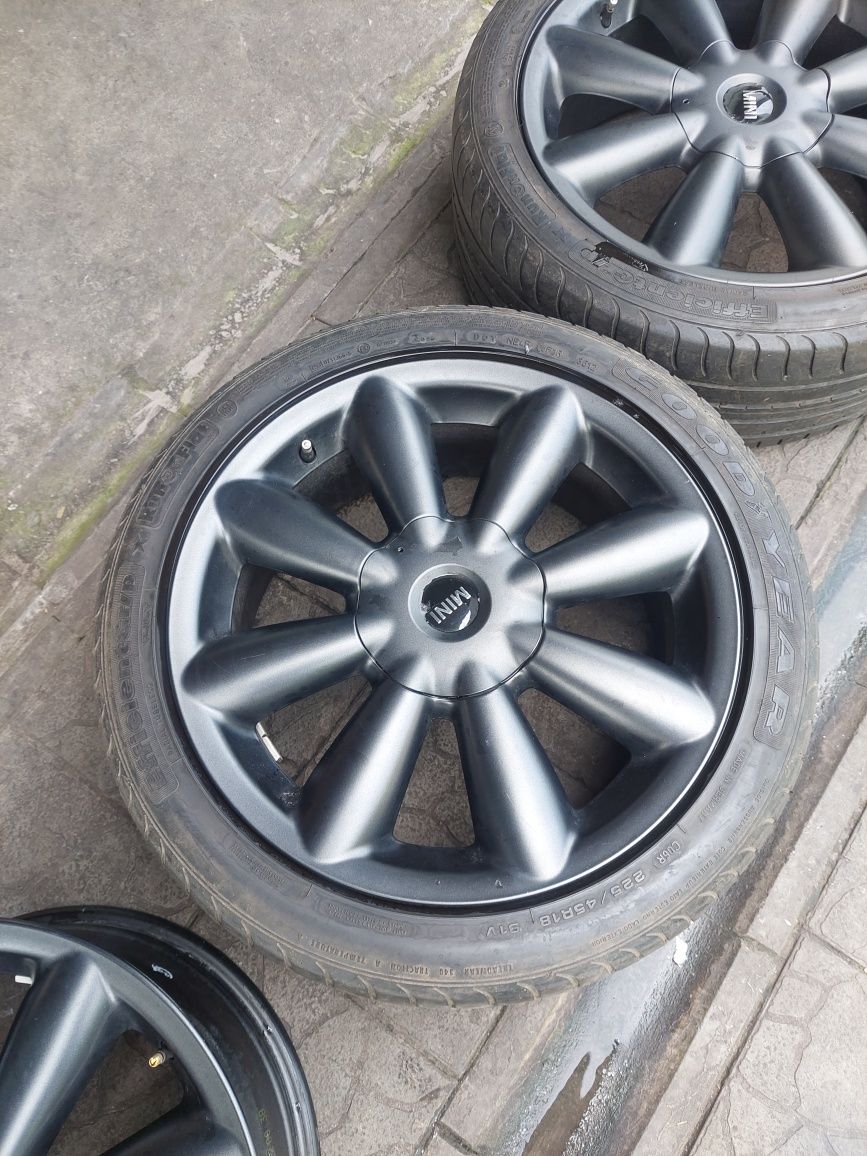 Диски Мини Купер. Mini Cooper. 5/120/R18. Et52. J7,5. Dia72,5.
 
Подр