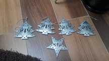 Metalowa choinka gwiazda 12 x 11 bombki choinkowe srebrne -5 szt