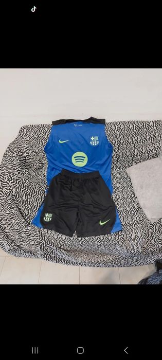 Camisola barcelona tamanho M conjunto