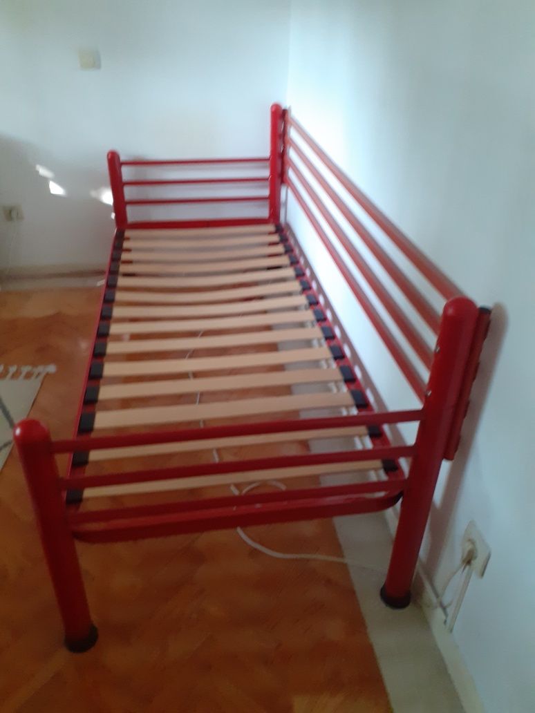 Cama sofá individual, com colchão e estrado 80x190cm