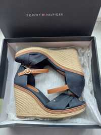 Tommy Hilfiger espadryle buty