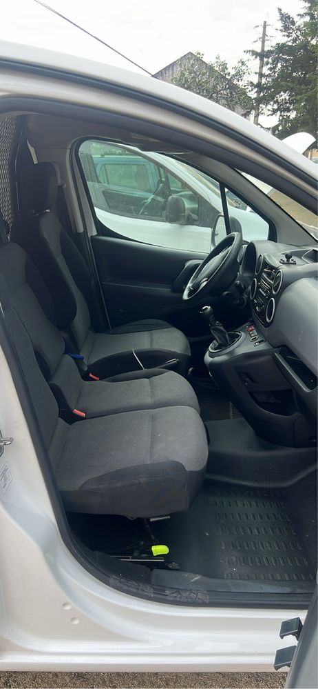 Citroen Berlingo 2017 com apena 132 mil kms