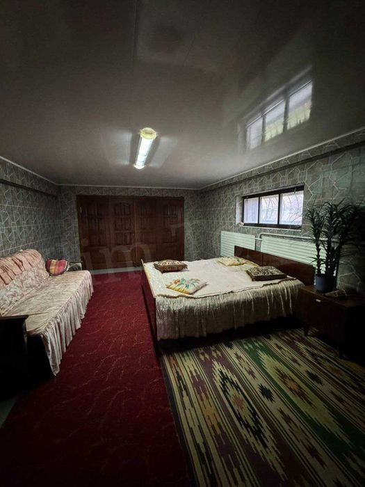 Продаж будинку в р-ні університету