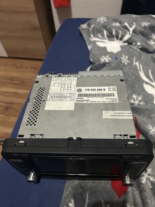 Radio z navi passat b6