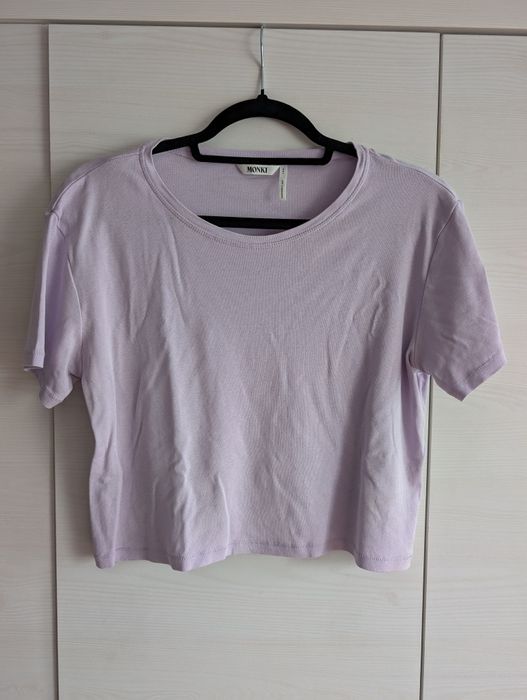 Fioletowy crop top z krótkim rękawem, Monki