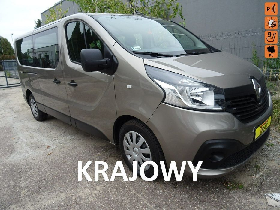 Renault Trafic Samochód 9-cio osobowy z ekonomicznym silnikiem diesel, doskonały stan
