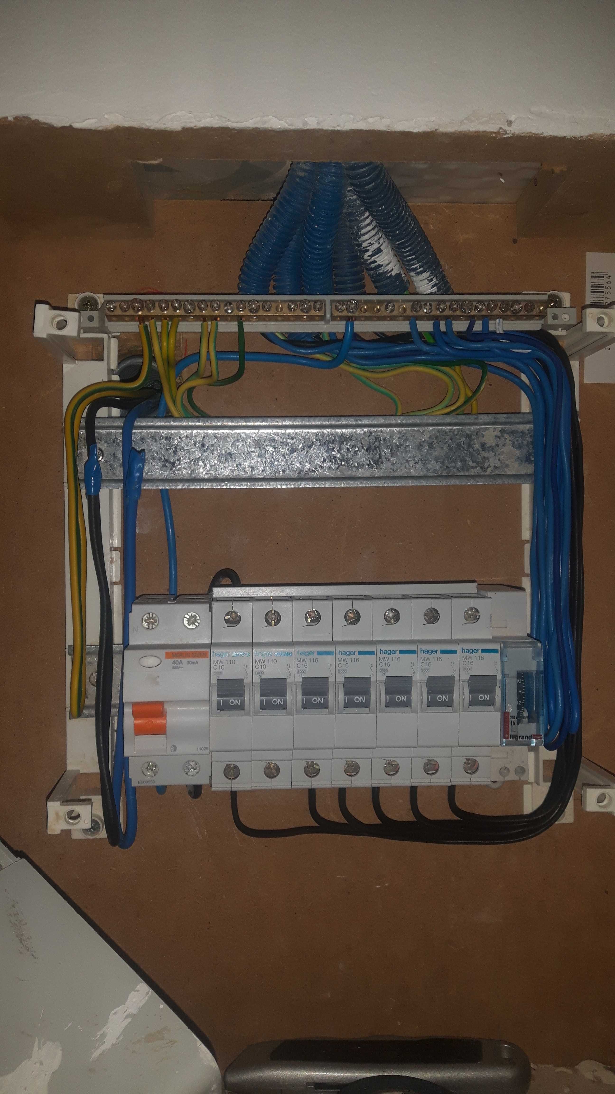 Electricidade Geral Remodelações e Montagens de Intercomunicação