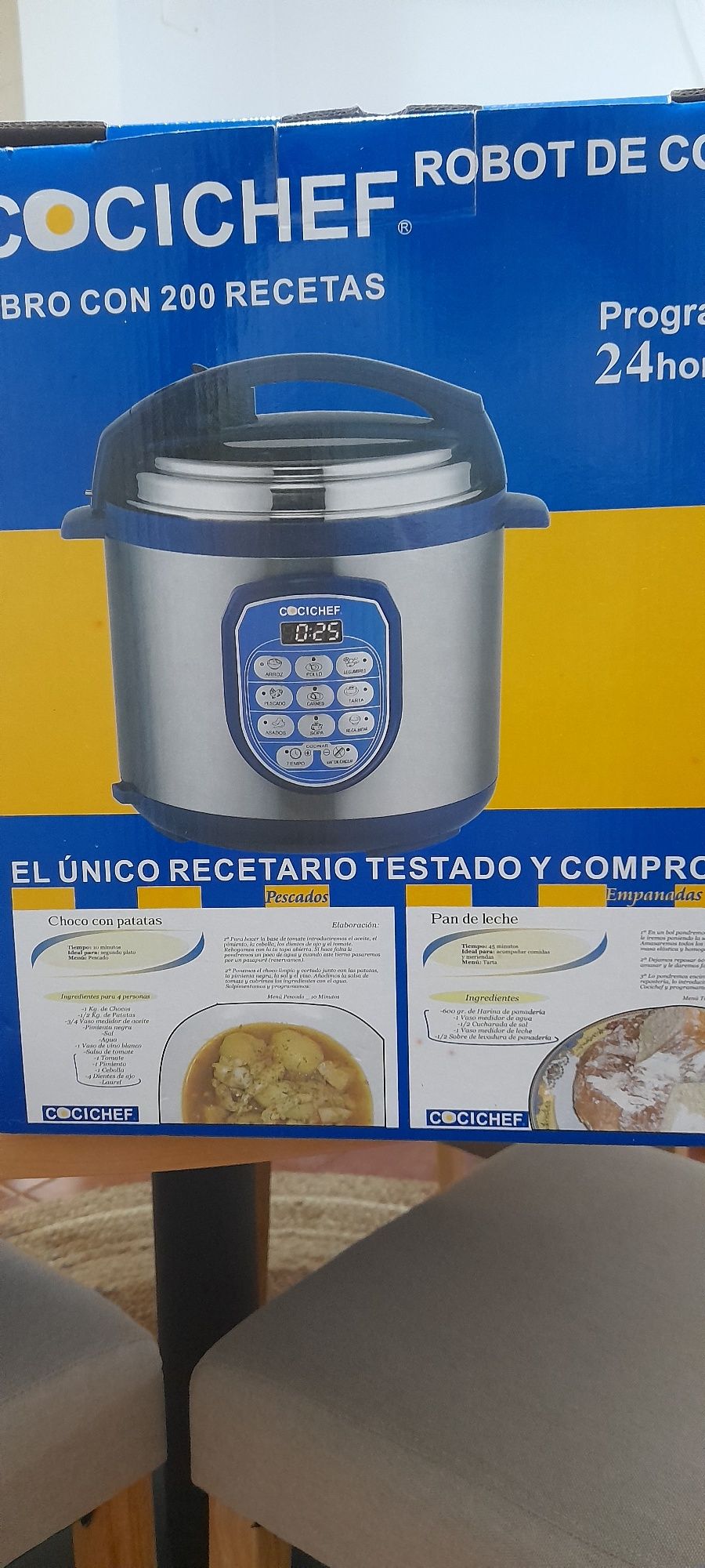 Robô de cozinha novo em caixa
