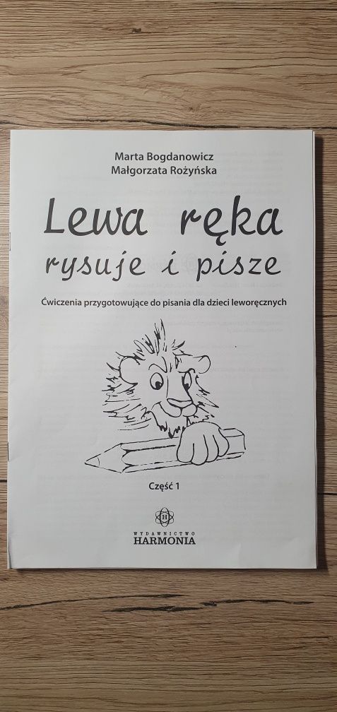 Lewa ręka rysuje i pisze Marta Bogdanowicz cz.1