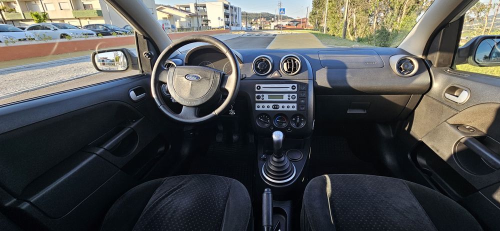 Ford Fiesta 1,25 chia 2004
