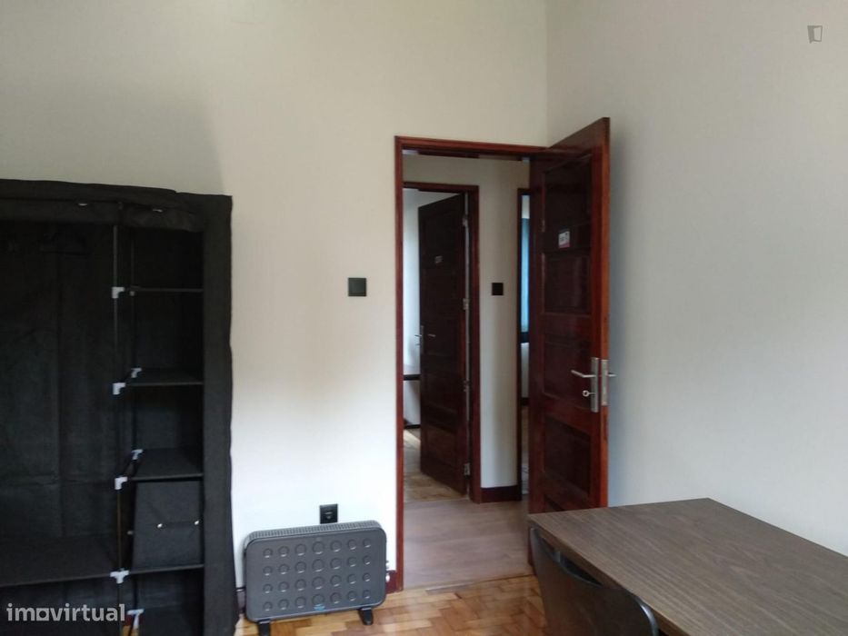 275399 - NOVO! Quarto privado com cama de...