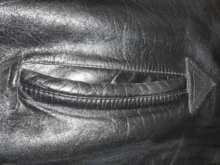 Шкіряна зимова курточка