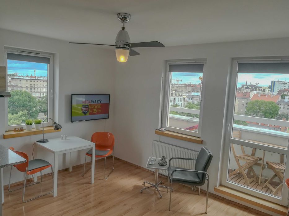 KAWALERKA Rynek Wrocław Właściciel ul.Kaszubska taras - klimatyzacja