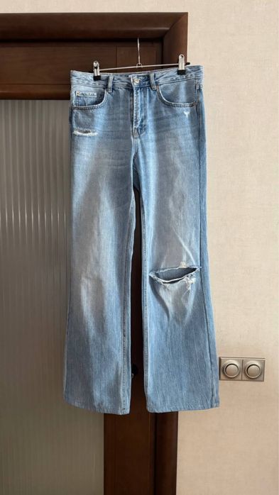 Джинсы женские широкие Stradivarius 38 р