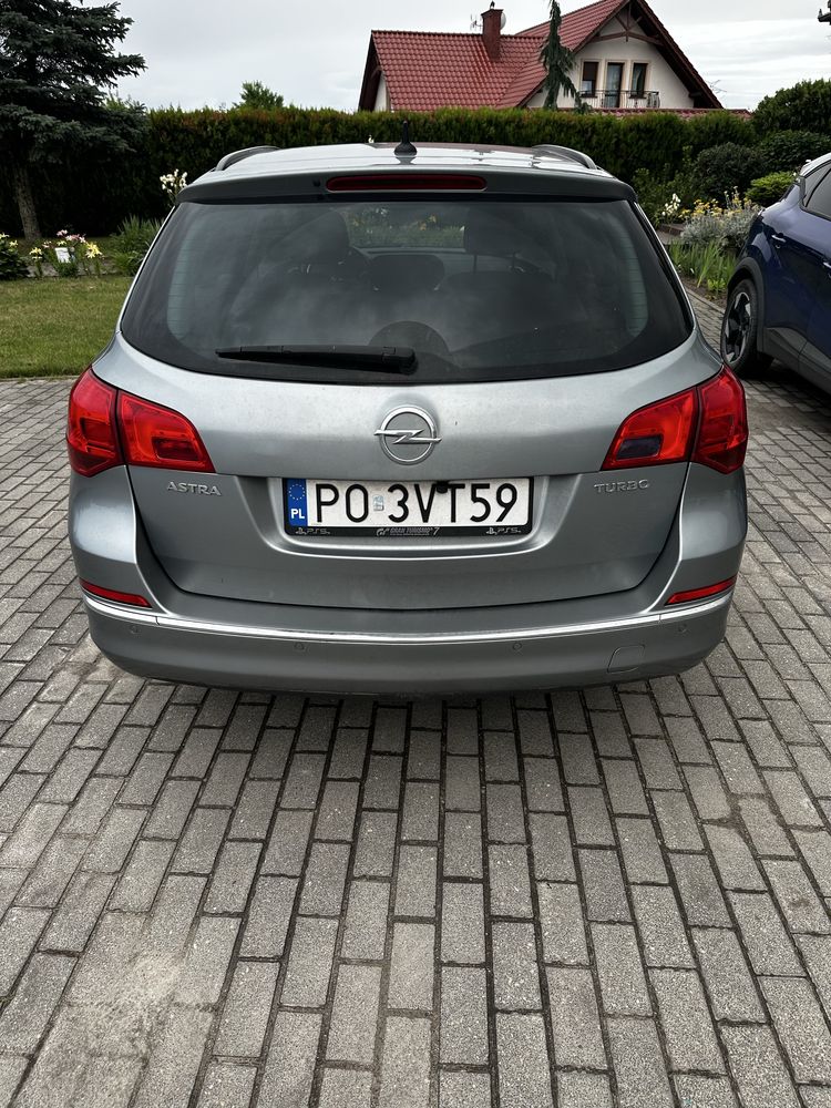 Opel Astra 1,4 turbo w gazie