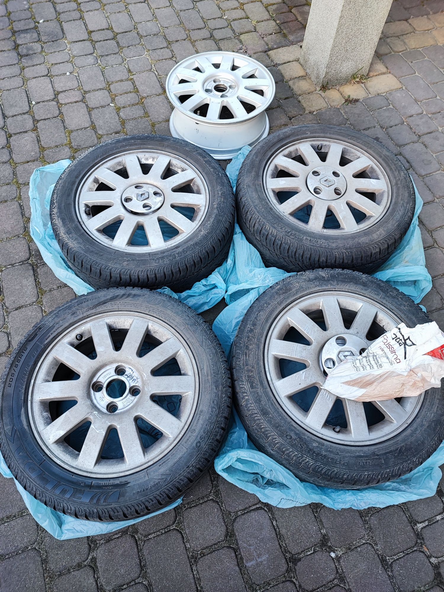 Opony letnie z alufelgami do Renault Megane/Scenic 205/55R16