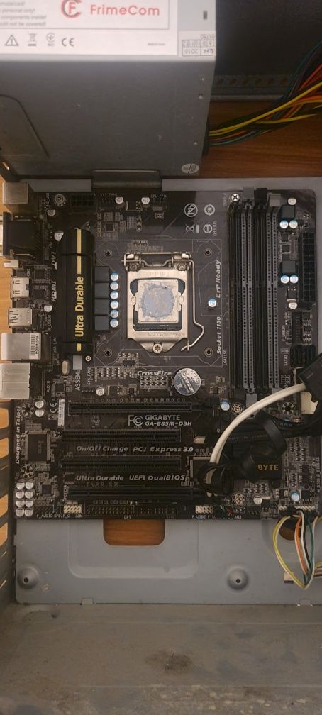 Материнская плата gigabyte
