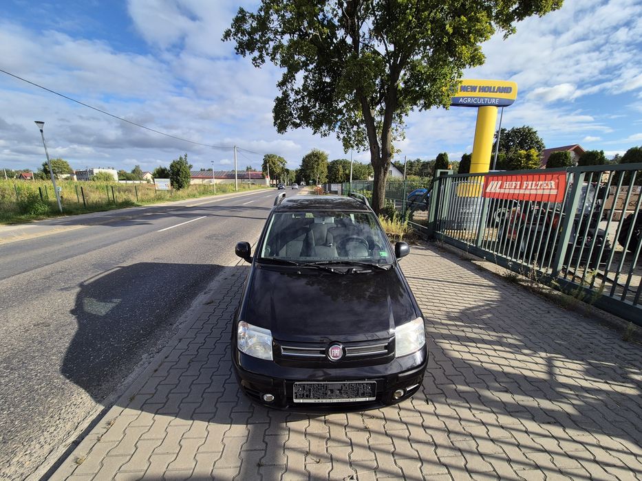 * Fiat Panda * 1.2 benzyna * Klimatyzacja * Wspomaganie City * 2010 r