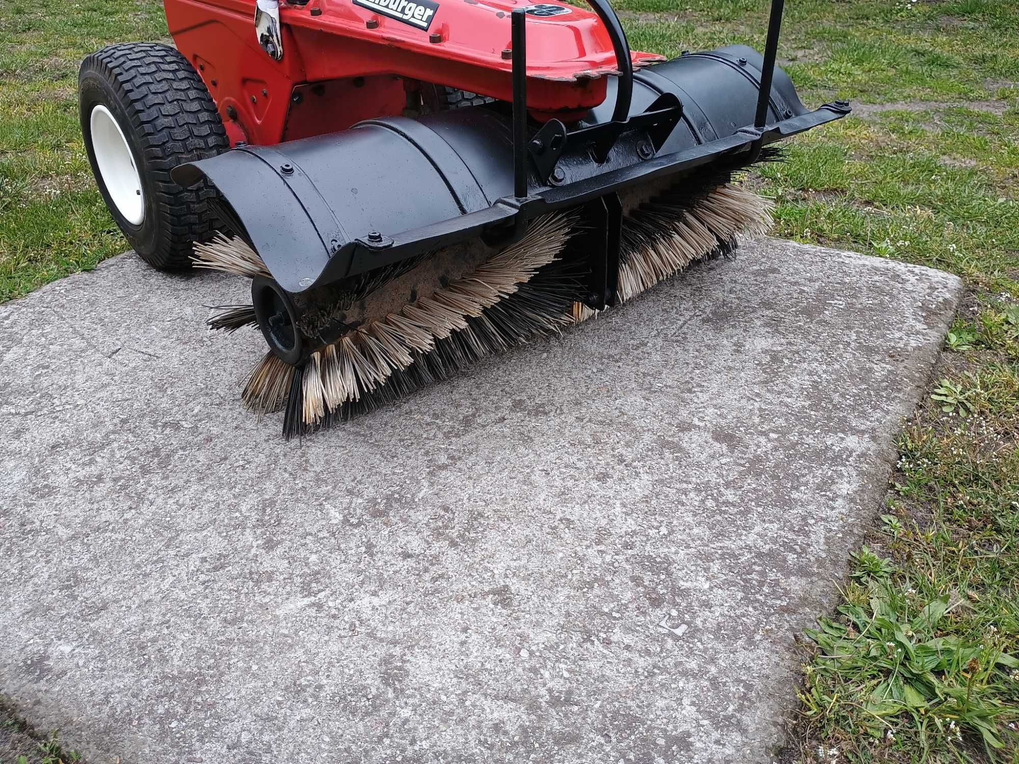 Zamiatarka Spalinowa Briggs&Stratton 6 KM Napęd