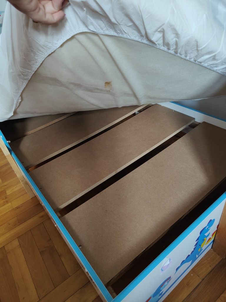 Łóżko chłopięce 140x70 z materacem