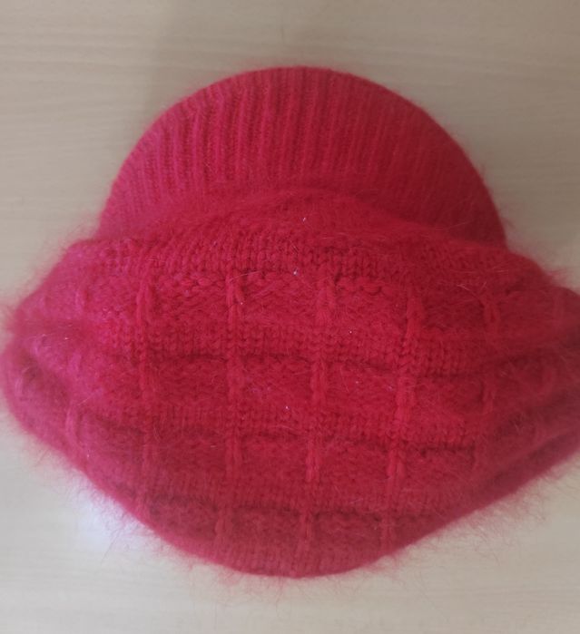 Gorro boné de lã vermelha