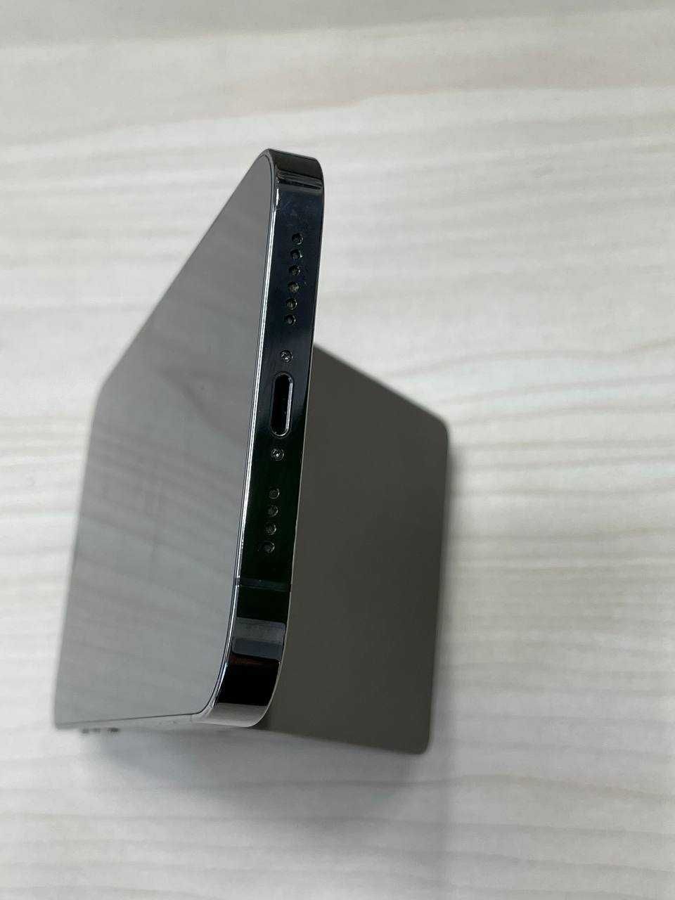 Б/У iPhone 12 Pro Max 256GB Graphite - Розтермінування