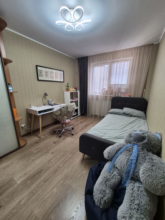 Продам велику трикімнатну квартиру- VIP, центр, Набережна, пляж. FINK