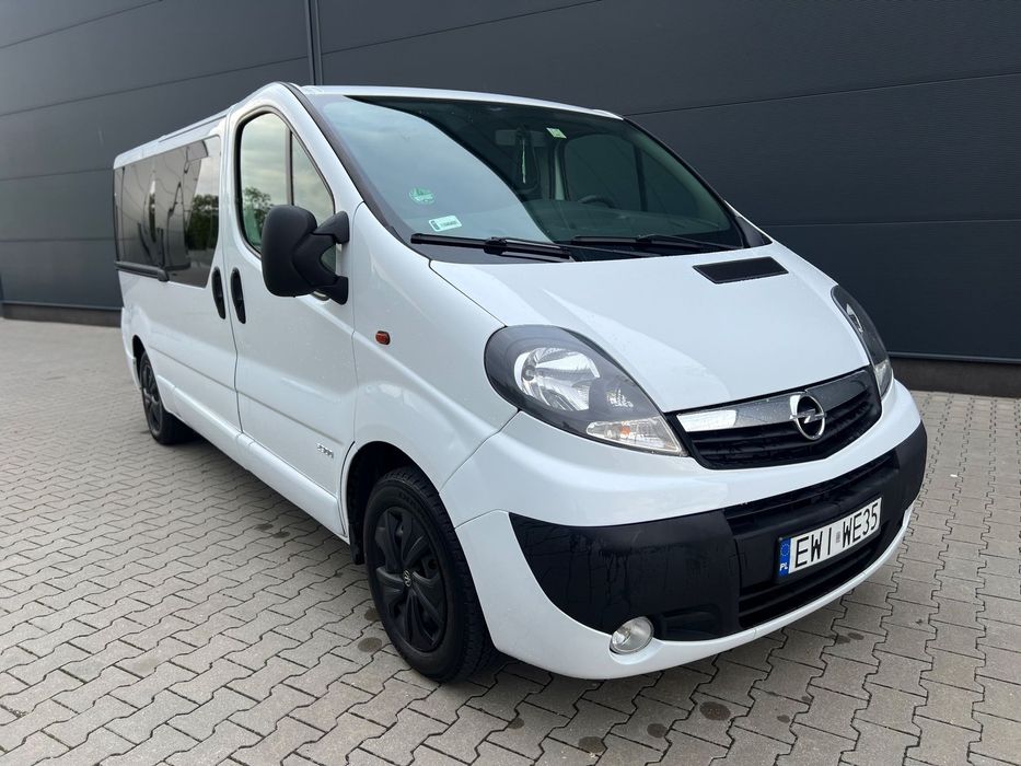 Opel Vivaro Long 2x klimatyzacja 9 osobowy hak
