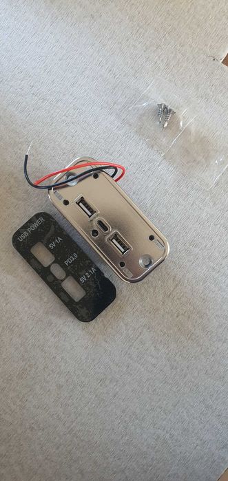 Usb 3.0 aвтомобильные 12в.Усб,Кнопки с фишкой