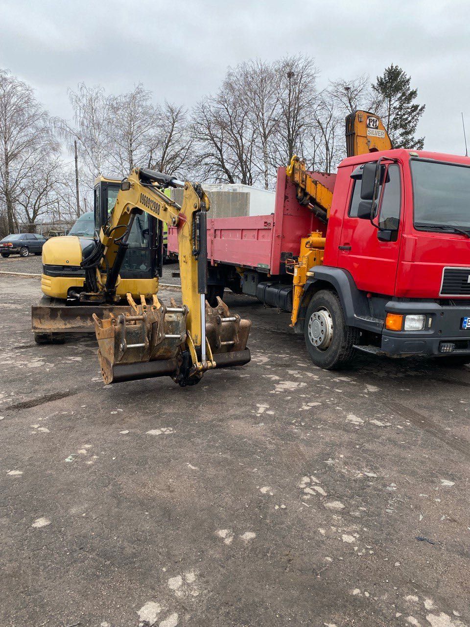 Пропоную послуги маніпулятора та екскаватора