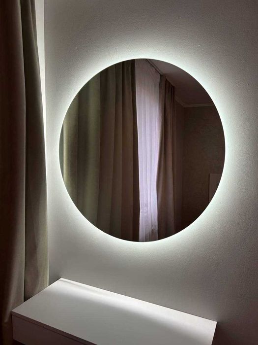 Зеркало круг С ПОДСВЕТКОЙ. Кругле дзеркало з лед підсвіткою. Настінне
