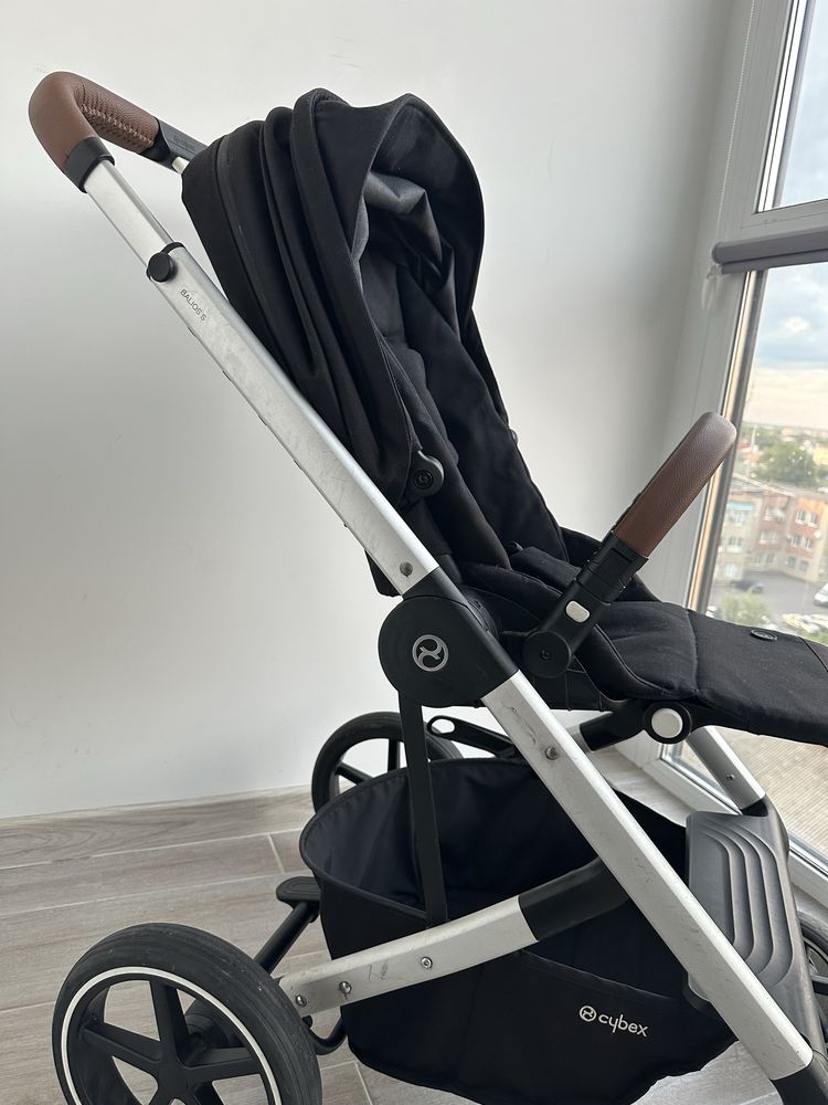 Прогулянкова коляска cybex balios s lux black чорна