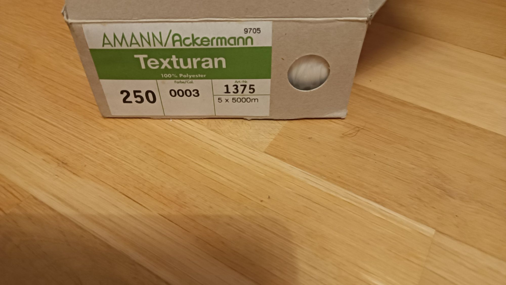 Nici do overloku 20 sztuk.