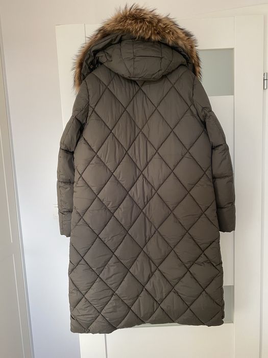 Płaszcz puch naturalny i kaptur z jenotem r. 46