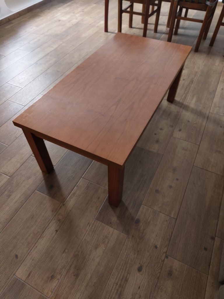 Conjunto mesas e movel
