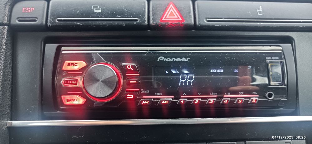 Auto radio paeonear