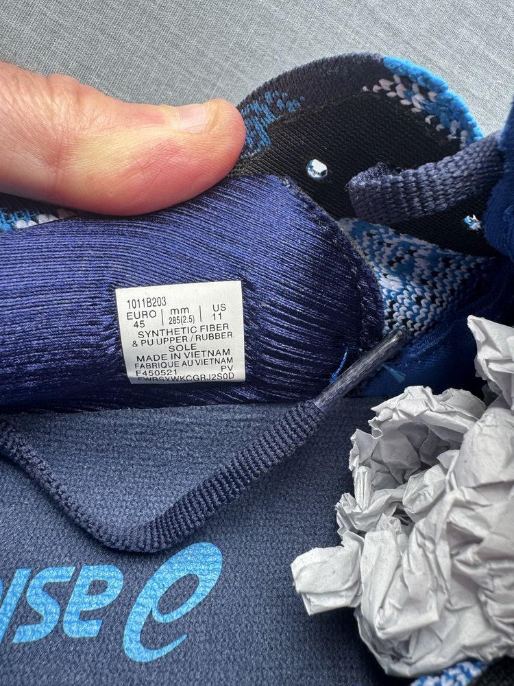 Нові кросівки Asics з коробкою.