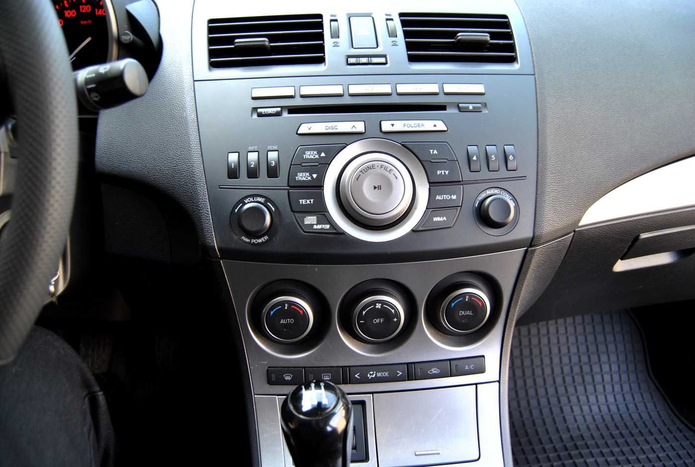 Mazda 3. Rej 04/2010, Bezwypadkowy egzemplarz z małym przebiegiem.