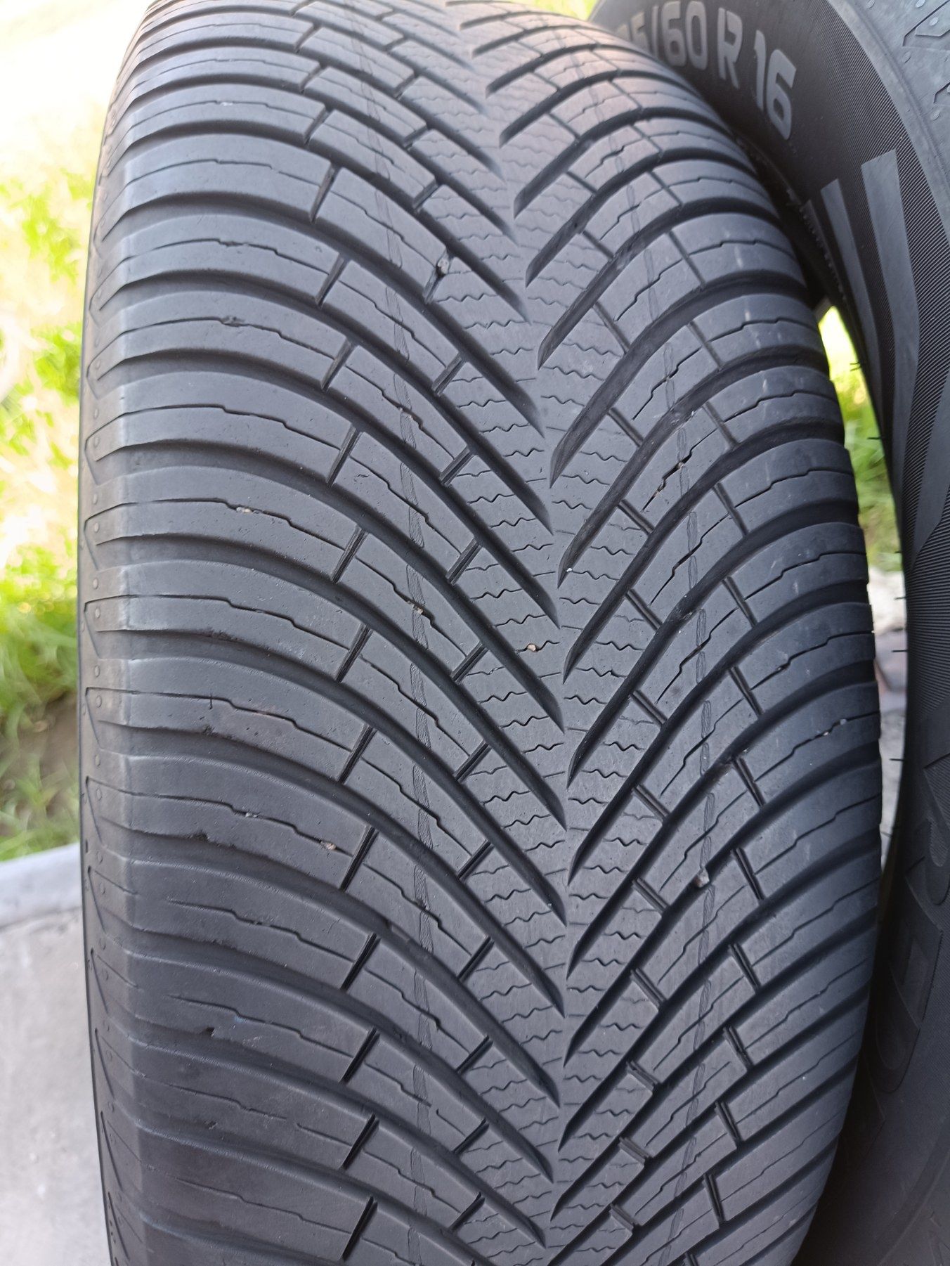 Всесезонні шини Vredestein 225/60 R16 резина Р16