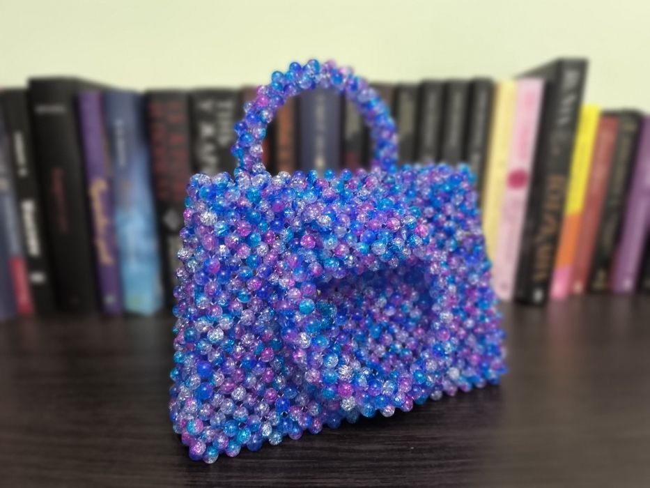 Сумка з бісеру з двигаючими ручками