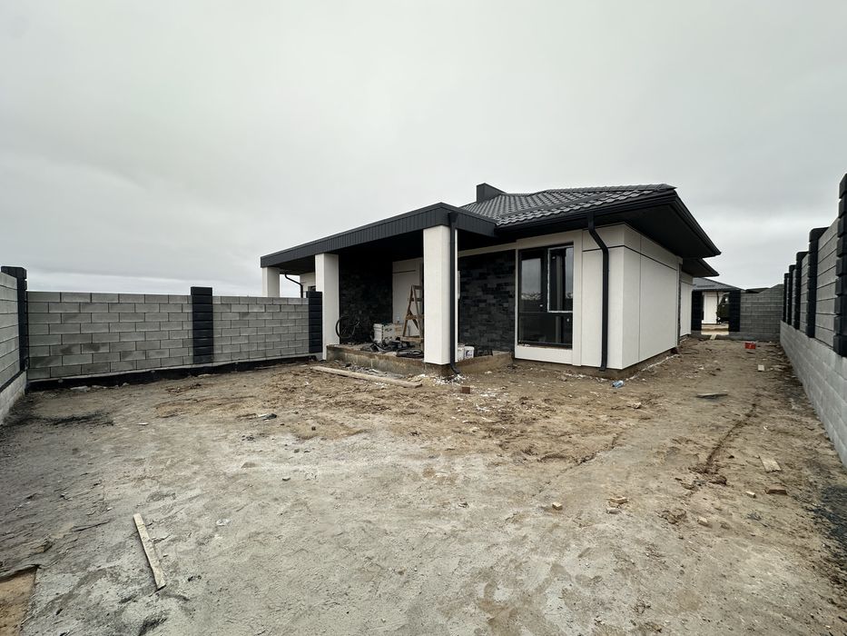 Котедж в місті. Американка