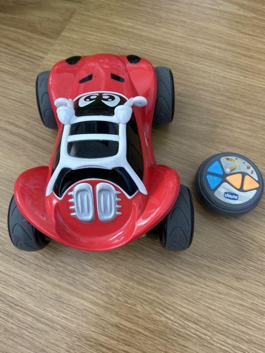 Brinquedo carro telecomandado chicco