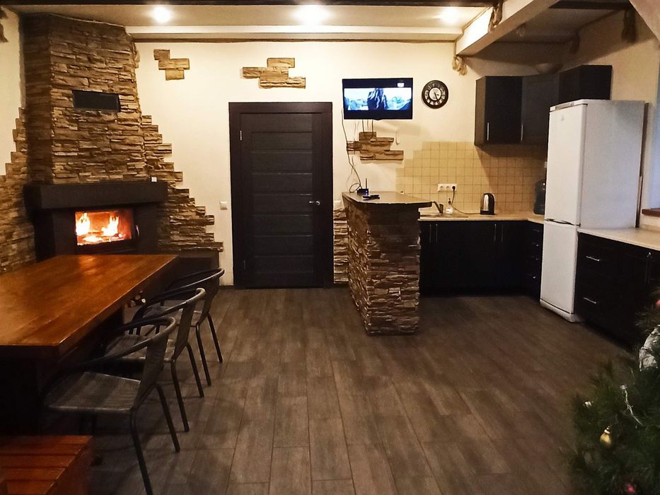 Оренда будинку на Новий Рік. Осокорки 5 хв. Басейн, баня на дровах.